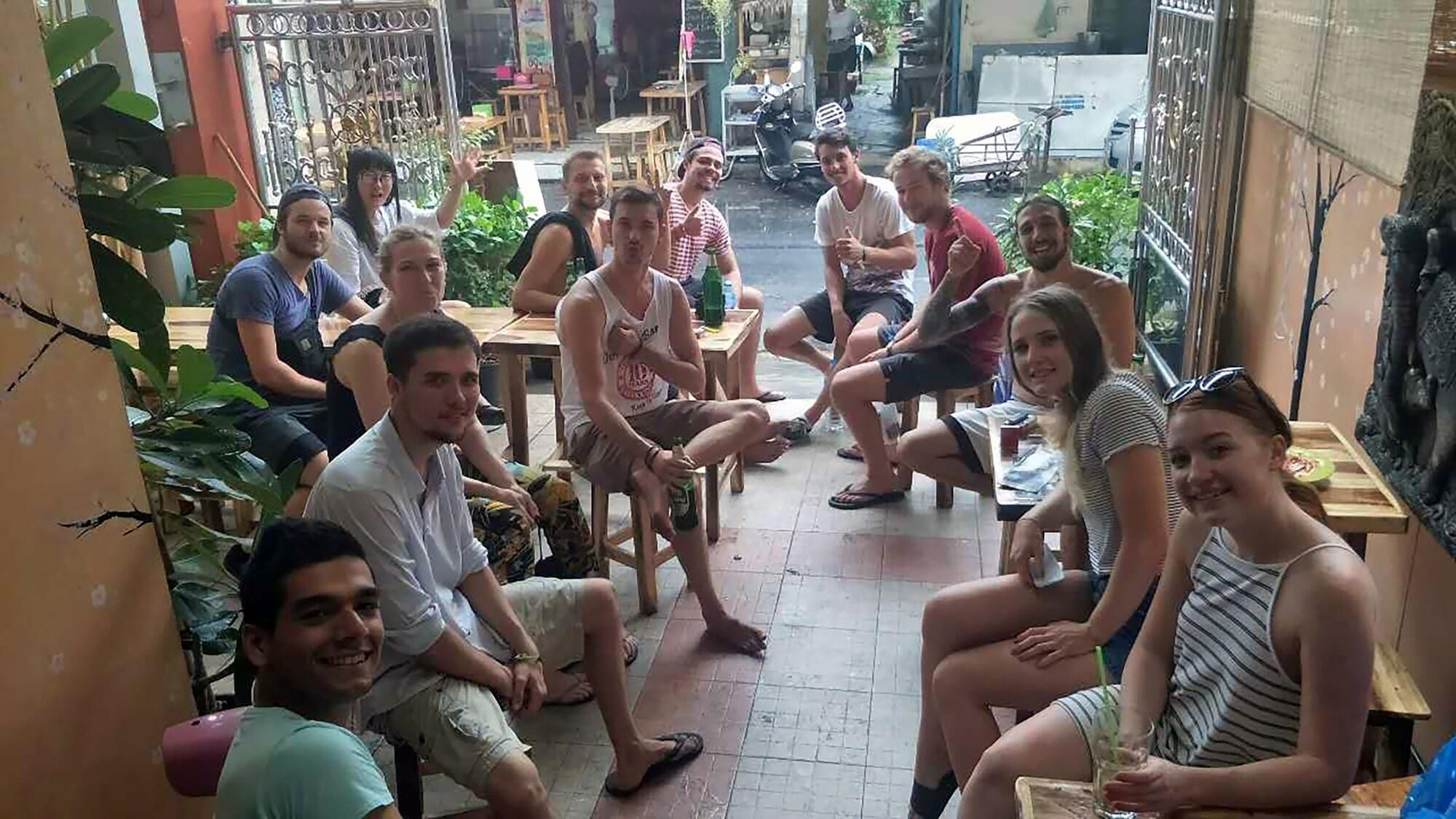 The Twins Hostel Bangkok Esterno foto
