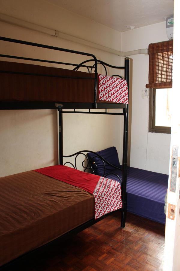 The Twins Hostel Bangkok Esterno foto