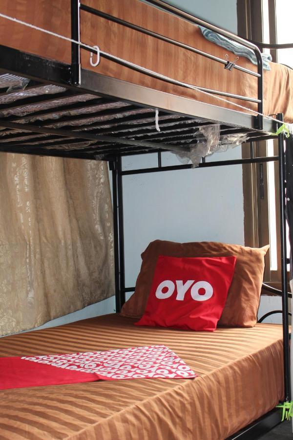 The Twins Hostel Bangkok Esterno foto