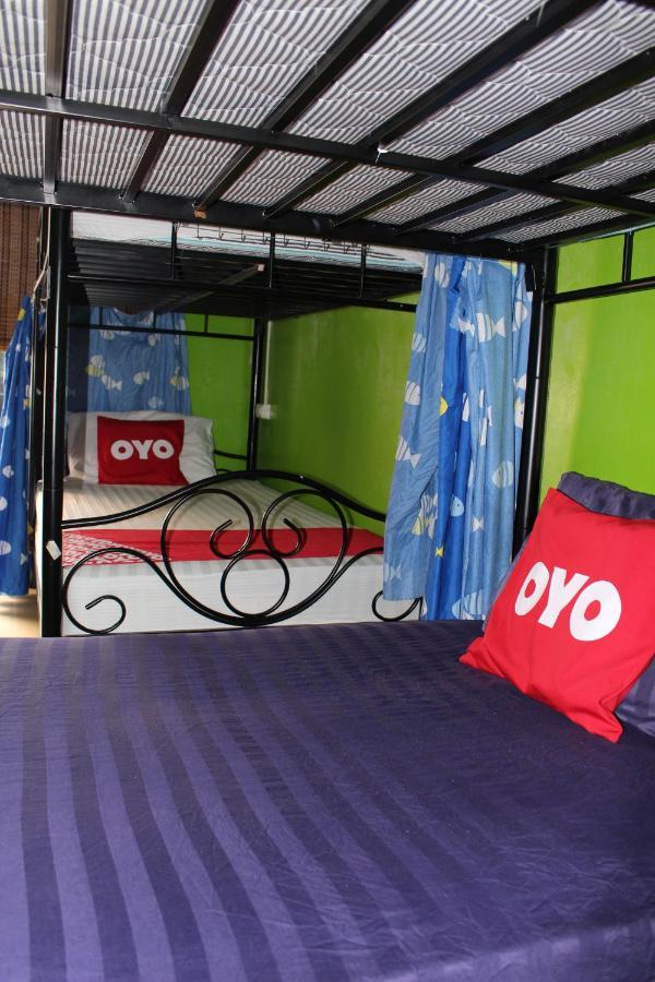 The Twins Hostel Bangkok Esterno foto