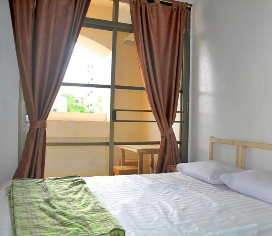 The Twins Hostel Bangkok Esterno foto