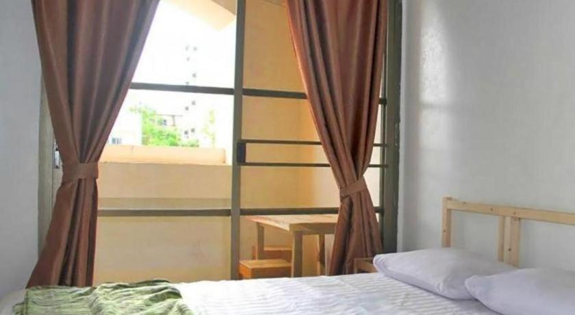 The Twins Hostel Bangkok Esterno foto